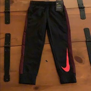 NWT Nike Dri Fit Pants  Boys Sz 5